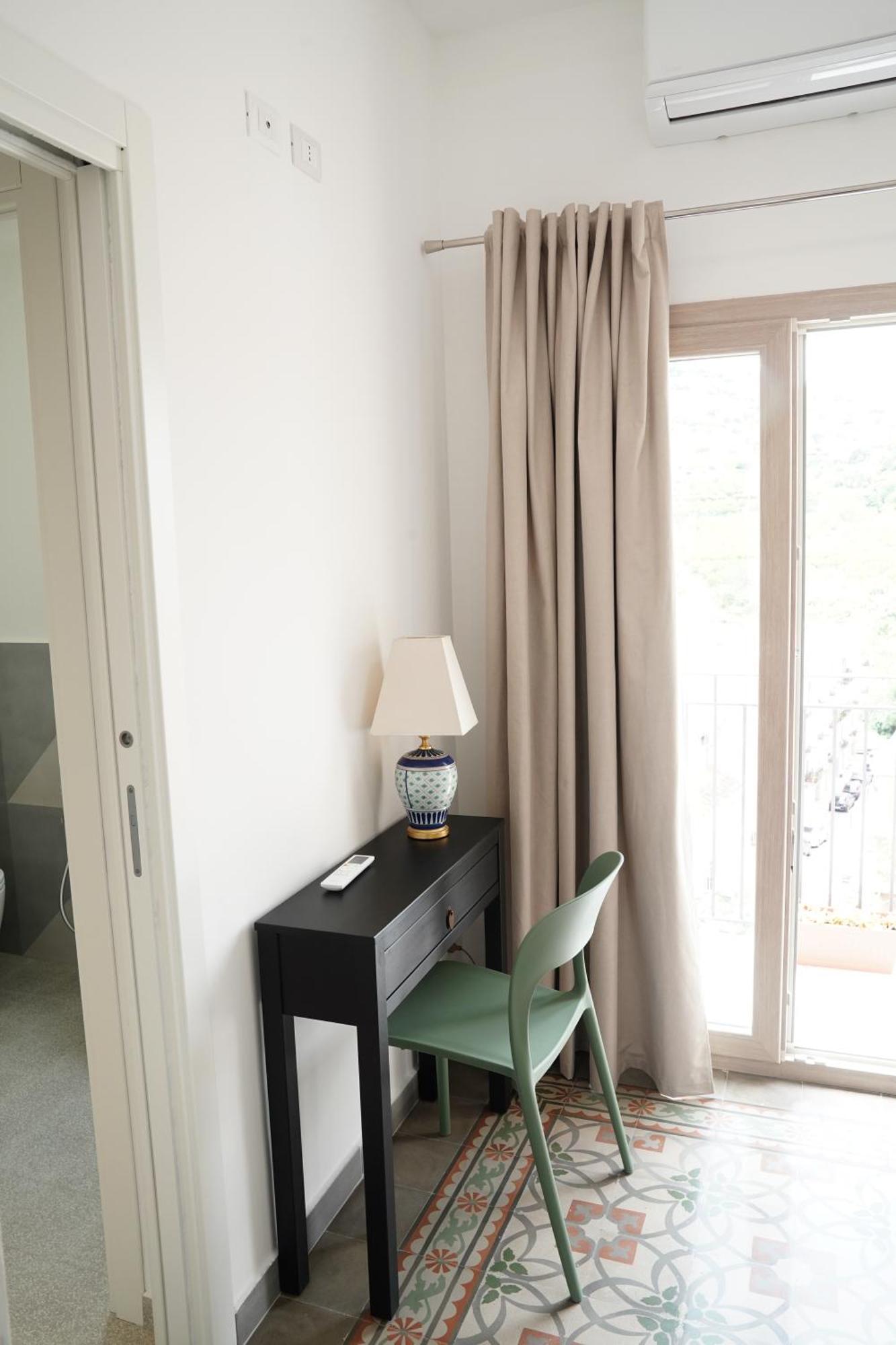 Ducas Rooms And Suite Lascari Extérieur photo