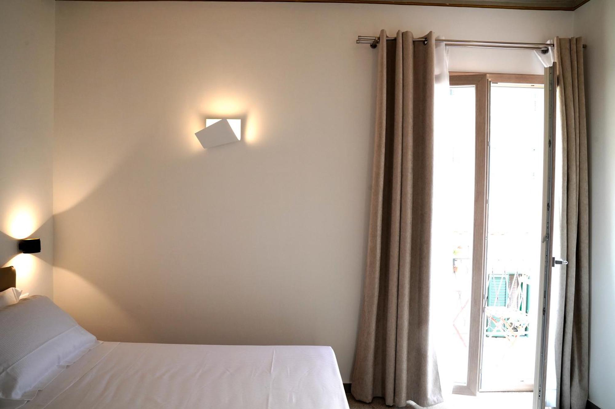 Ducas Rooms And Suite Lascari Extérieur photo
