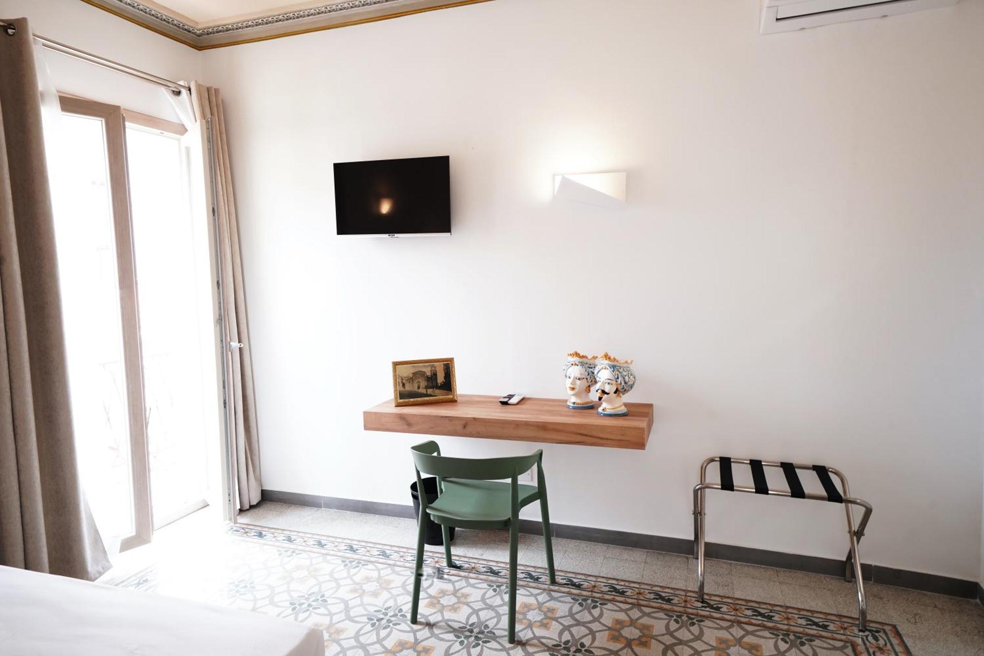 Ducas Rooms And Suite Lascari Extérieur photo
