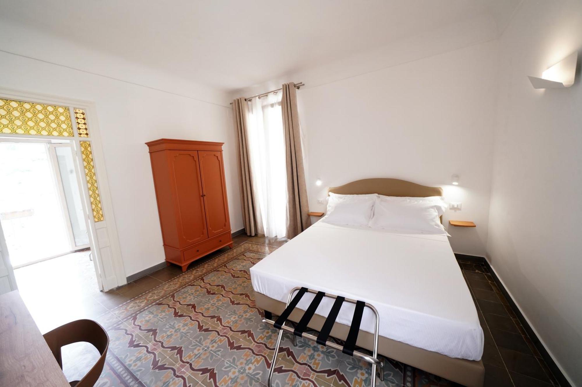 Ducas Rooms And Suite Lascari Extérieur photo
