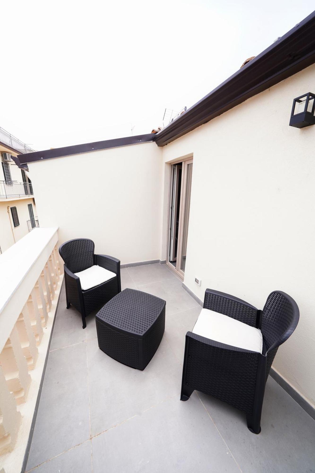 Ducas Rooms And Suite Lascari Extérieur photo