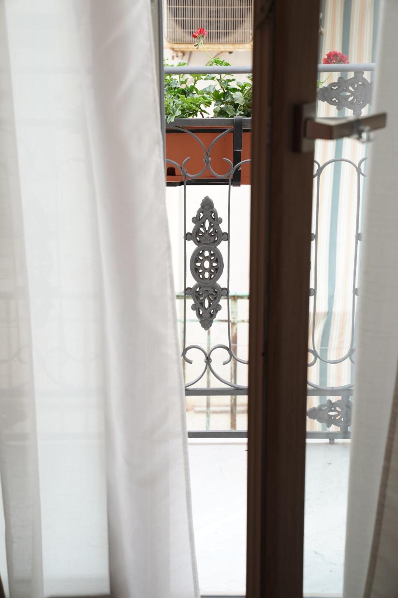 Ducas Rooms And Suite Lascari Extérieur photo
