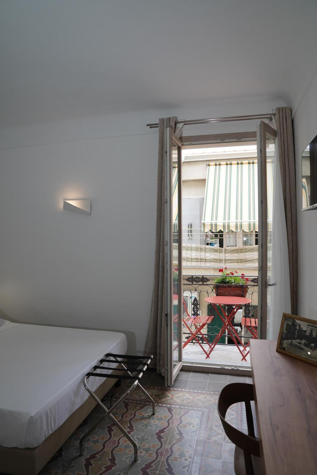 Ducas Rooms And Suite Lascari Extérieur photo